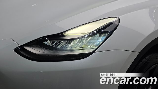 Tesla Model Y Long Range AWD 2022 — фото 22