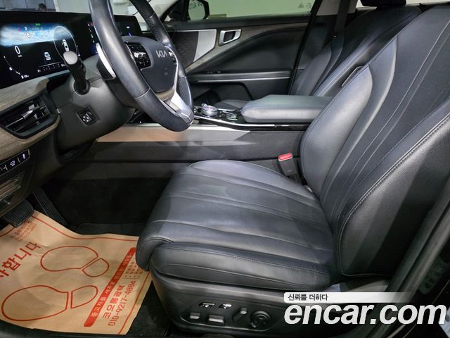 Kia K8 2.5 Gasoline 2WD Noblesse 2023 — фото 9