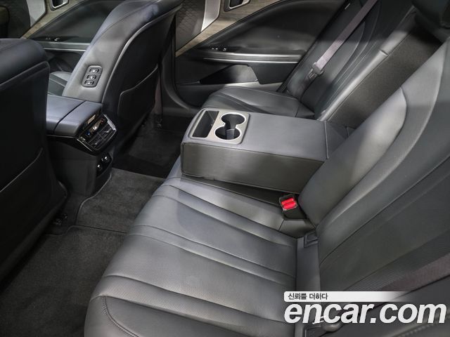 Kia K8 2.5 Gasoline 2WD Noblesse 2023 — фото 10