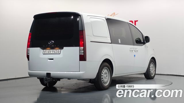 Hyundai Staria Cargo 5-Seater Smart 2023 — фото 2