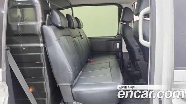 Hyundai Staria Cargo 5-Seater Smart 2023 — фото 12