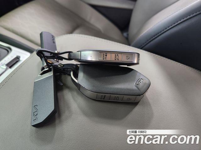 Kia Carnival (IV) HEV 9 seater Prestige 2024 — фото 20