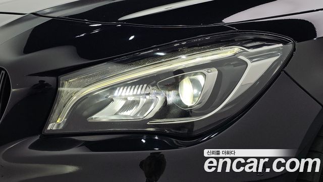 Mercedes-Benz CLA-Class (C117) CLA45 AMG 4MATIC 50th Edition 2018 — фото 22