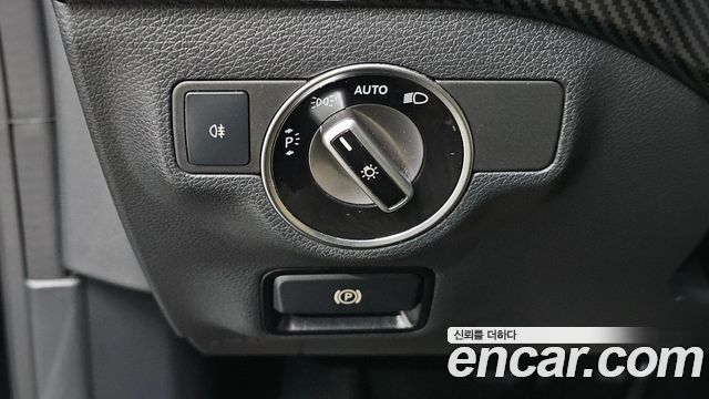 Mercedes-Benz CLA-Class (C117) CLA45 AMG 4MATIC 50th Edition 2018 — фото 30