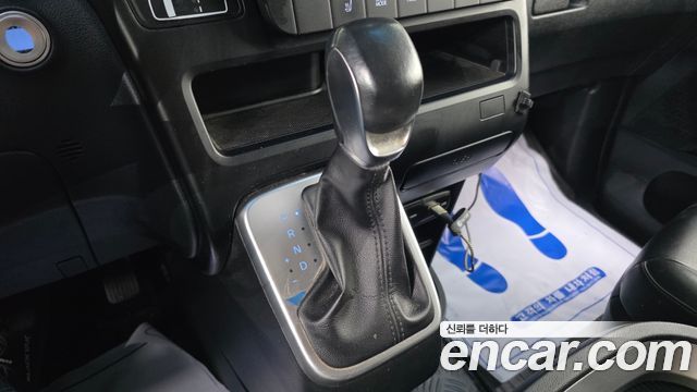 Hyundai Staria Cargo 5-Seater Modern 2022 — фото 9