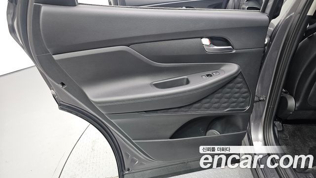 Hyundai Santa Fe Diesel 2.2 4WD Exclusive 2023 — фото 31