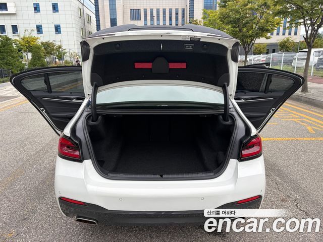 BMW 5 Series (G30) 530i xDrive M Sport Package 2023 — фото 7