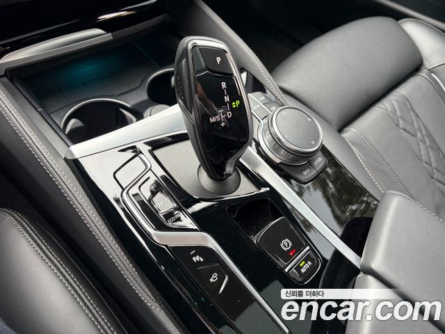 BMW 5 Series (G30) 530i xDrive M Sport Package 2023 — фото 9