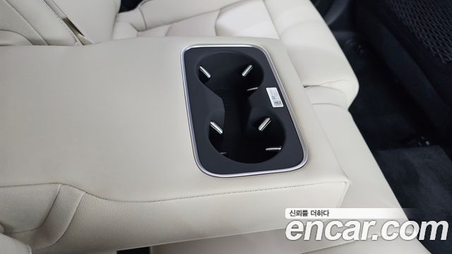 Genesis GV70 2.5T Gasoline 2WD 2026 — фото 30