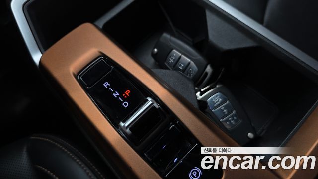 KG Mobility (SsangYong) Torres EVX E5 2024 — фото 9