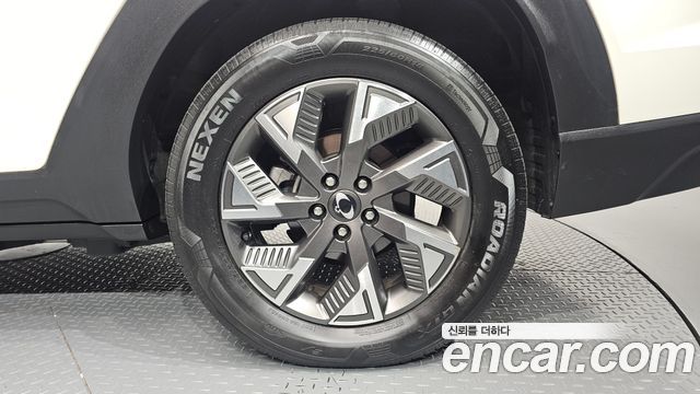 KG Mobility (SsangYong) Torres EVX E5 2024 — фото 21