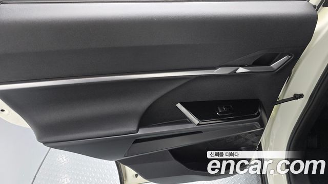 KG Mobility (SsangYong) Torres EVX E5 2024 — фото 25
