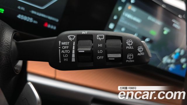 KG Mobility (SsangYong) Torres EVX E5 2024 — фото 30