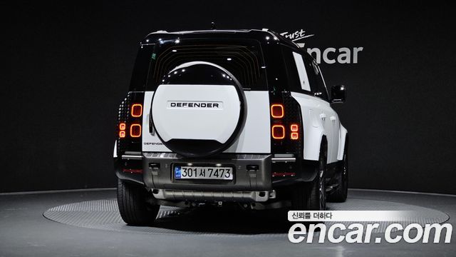 Land Rover Defender (L663) 110 P300 X-Dynamic SE 2024 — фото 4