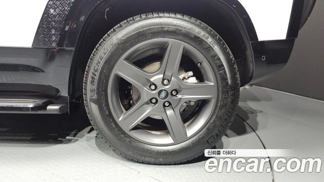 Land Rover Defender (L663) 110 P300 X-Dynamic SE 2024 — фото 27