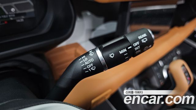 Land Rover Defender (L663) 110 P300 X-Dynamic SE 2024 — фото 39