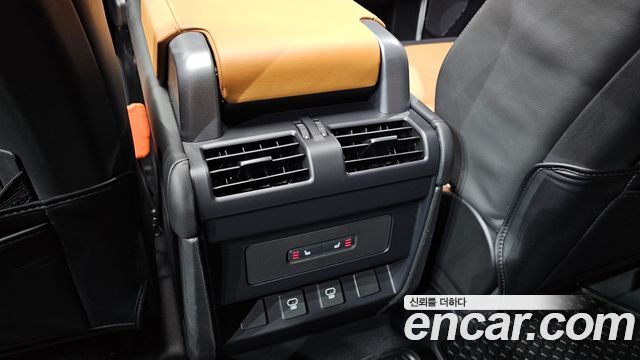 Land Rover Defender (L663) 110 P300 X-Dynamic SE 2024 — фото 41