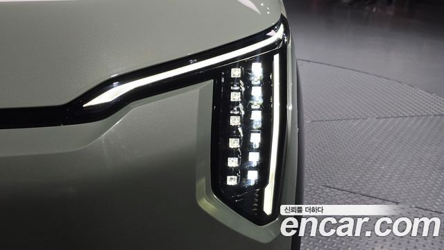 Kia EV3 Standard 2WD GT Line 2025 — фото 28