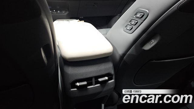 Kia EV3 Standard 2WD GT Line 2025 — фото 41