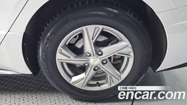 Hyundai Sonata (DN8) 2.0 LPG(rental car) Style 2020 — фото 21