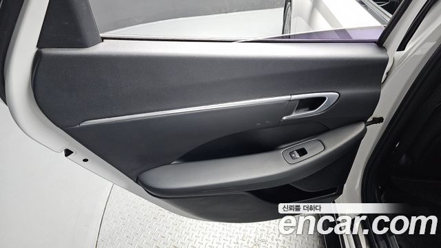 Hyundai Sonata (DN8) 2.0 LPG(rental car) Style 2020 — фото 25