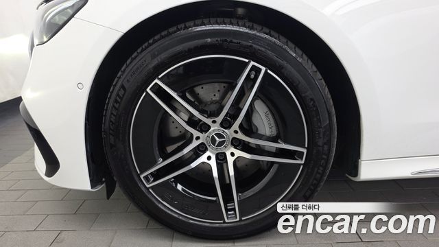 Mercedes-Benz E-Class (W214) E200 AMG Line 2026 — фото 5
