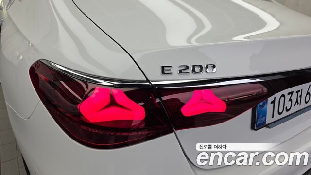 Mercedes-Benz E-Class (W214) E200 AMG Line 2026 — фото 23