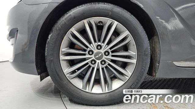 Genesis EQ900 3.8 GDI AWD Luxury 2016 — фото 5