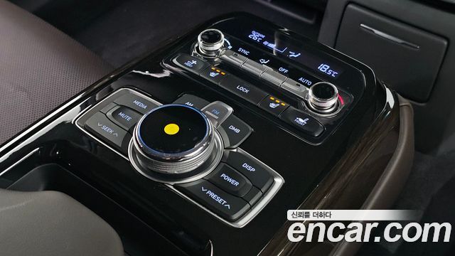 Genesis EQ900 3.8 GDI AWD Luxury 2016 — фото 19