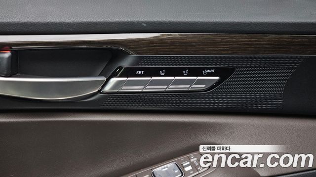 Genesis EQ900 3.8 GDI AWD Luxury 2016 — фото 30