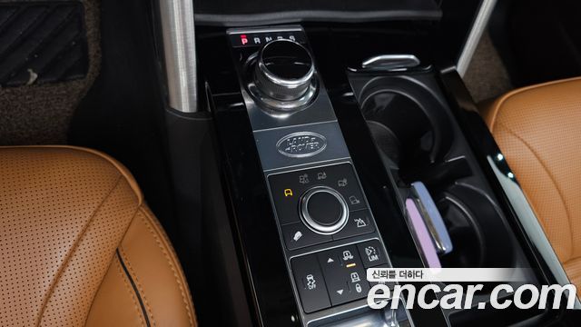 Land Rover Discovery 5 3.0 TD6 HSE Luxury 2018 — фото 9