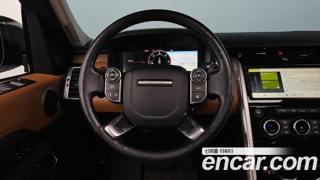 Land Rover Discovery 5 3.0 TD6 HSE Luxury 2018 — фото 13
