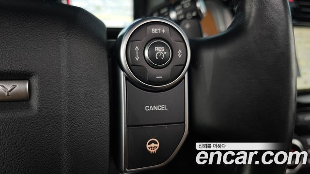 Land Rover Discovery 5 3.0 TD6 HSE Luxury 2018 — фото 16
