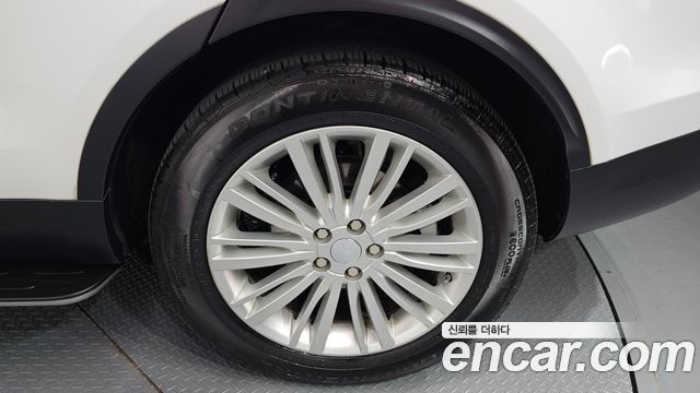 Land Rover Discovery 5 3.0 TD6 HSE Luxury 2018 — фото 21