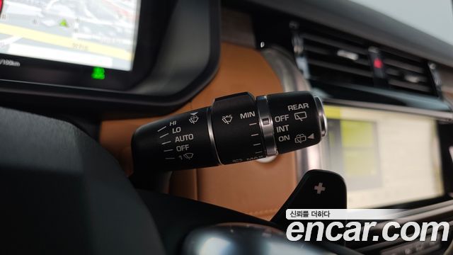 Land Rover Discovery 5 3.0 TD6 HSE Luxury 2018 — фото 31
