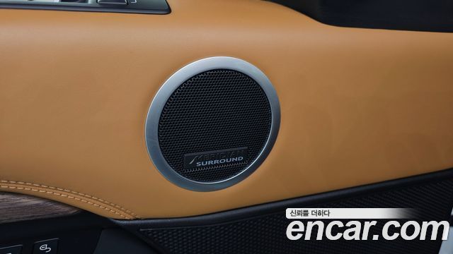 Land Rover Discovery 5 3.0 TD6 HSE Luxury 2018 — фото 33