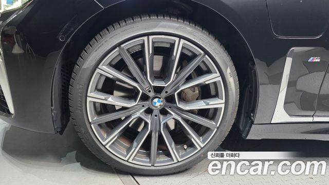 BMW 7 Series (G11) 745Le iPerformance M Sport 2021 — фото 5