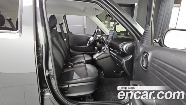 Hyundai Casper The Essential Light 2024 — фото 12