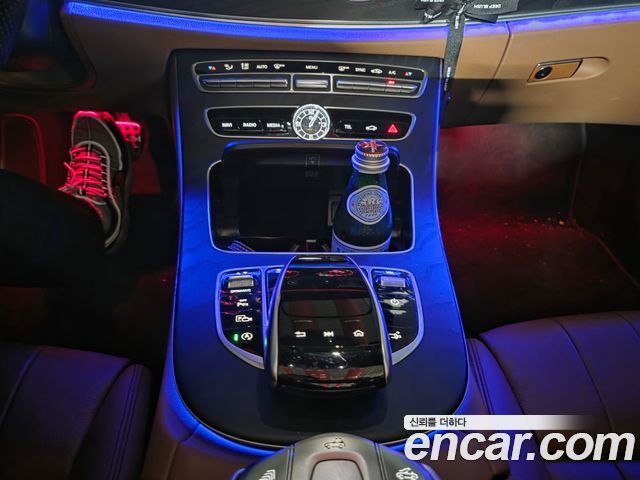 Mercedes-Benz E-Class (W213) E220d Cabriolet 2020 — фото 9