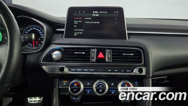 Genesis G70 2.0T Supreme 2018 — фото 15