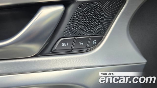 Genesis G70 2.0T Supreme 2018 — фото 29