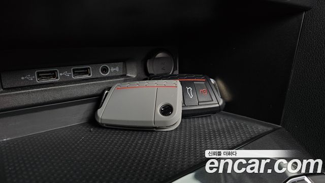 Volkswagen Tiguan Allspace 2.0 TDI Prestige 2020 — фото 32