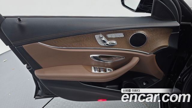 Mercedes-Benz E-Class (W213) E250 Exclusive 2021 — фото 24