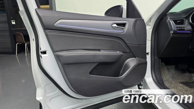 Renault Korea XM3 1.3 TCe RE Signature 2023 — фото 24