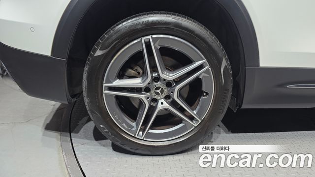 Mercedes-Benz GLB-Class (X247) GLB250 4MATIC 2021 — фото 5