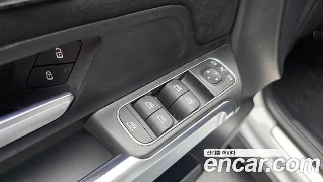 Mercedes-Benz GLB-Class (X247) GLB250 4MATIC 2021 — фото 29
