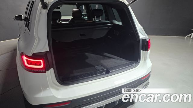 Mercedes-Benz GLB-Class (X247) GLB250 4MATIC 2021 — фото 35