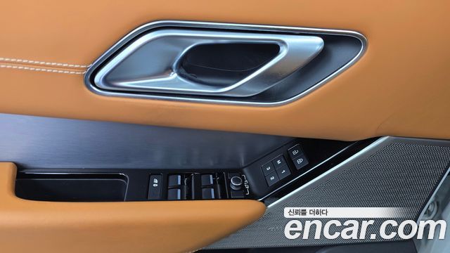Land Rover Range Rover Velar 3.0 P400 R-Dynamic HSE 2022 — фото 18
