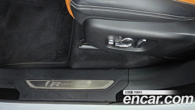 Land Rover Range Rover Velar 3.0 P400 R-Dynamic HSE 2022 — фото 39