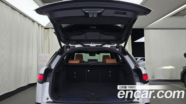 Land Rover Range Rover Velar 3.0 P400 R-Dynamic HSE 2022 — фото 42